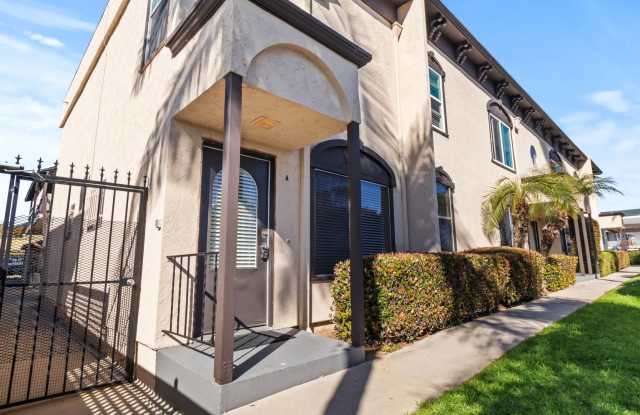 Spacious Remodeled Townhome with Private Patio!