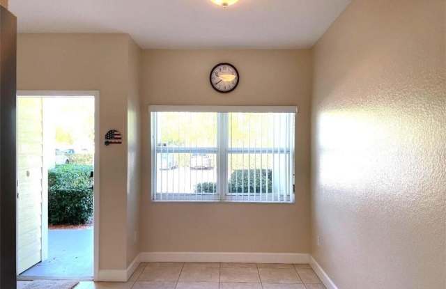 4210 Gator Trace Avenue unit: B