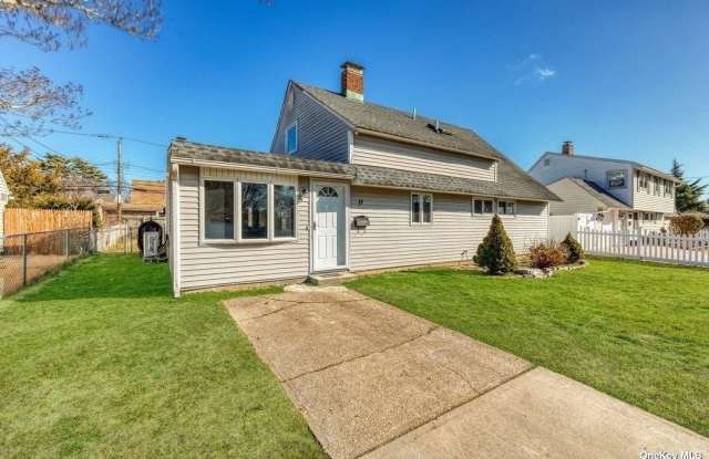 11 Arcadia Lane