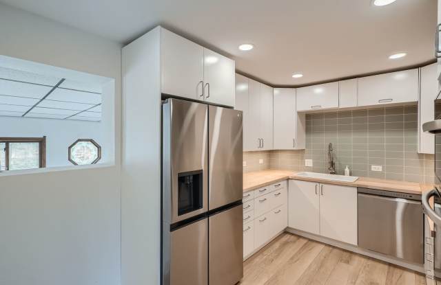 5555 Clear Creek Drive