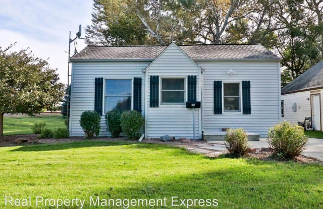 102 S Lincoln Avenue - 102 S Lincoln Ave, Sioux Falls, SD 57104