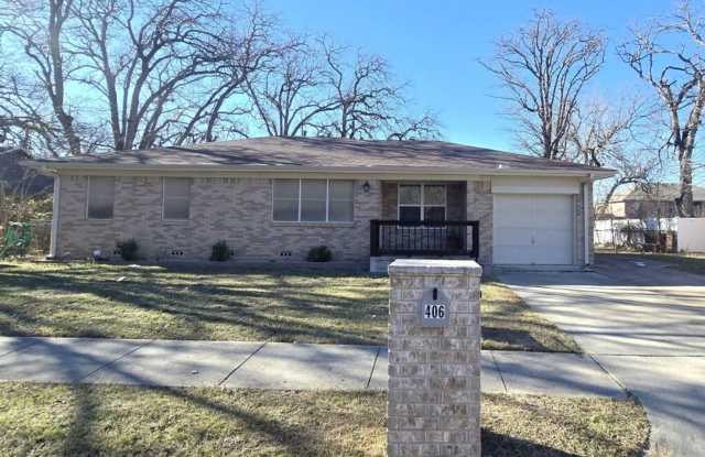Photo of 406 Oak St, Copperas Cove, TX 76522