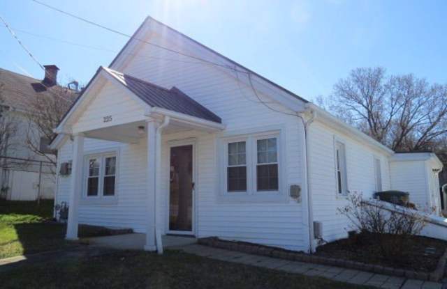 225 Ruth Street