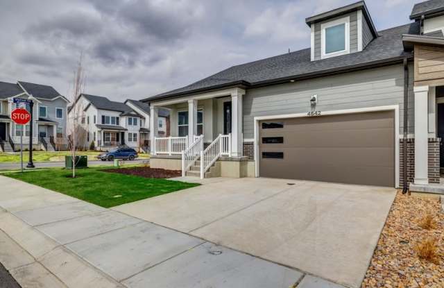 4642 West Hemsworth Lane