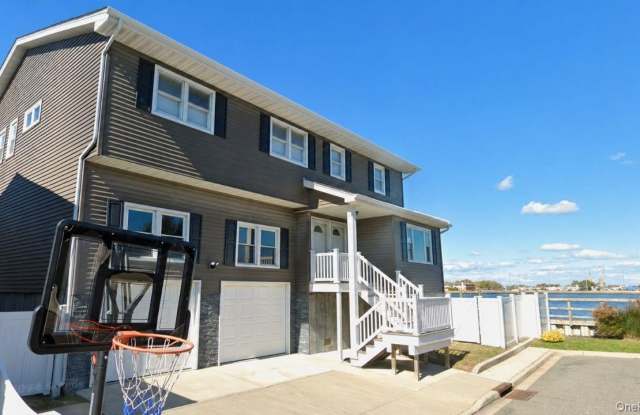 93 Armour Street