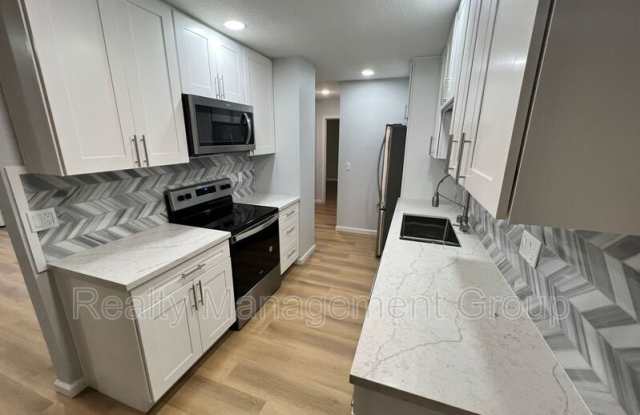 Photo of 1013 Sunshine Ave