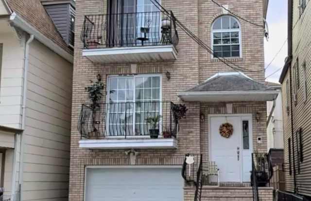 60 Arlington Avenue