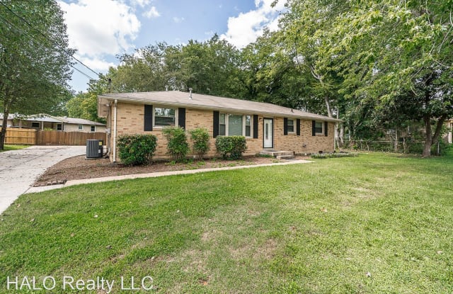 110 Hepplewhite Dr - 110 Hepplewhite Drive, Hendersonville, TN 37075