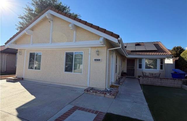 Photo of 7476 Brookside