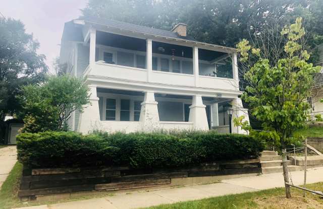 307 Spencer Street Northeast