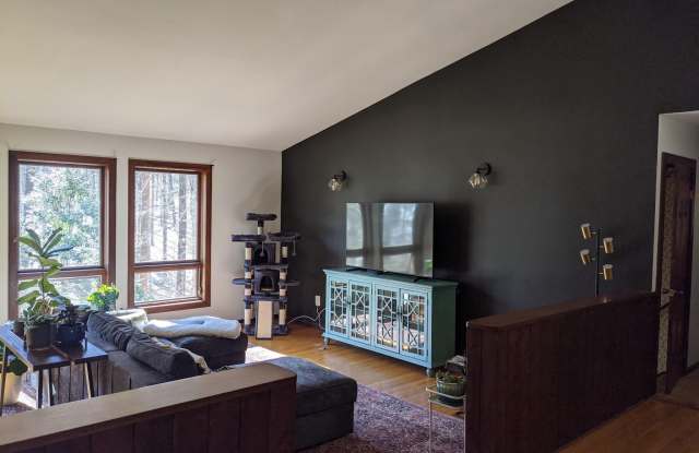 10264 GREYSTONE Road