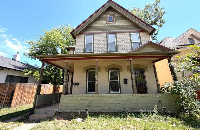 2136 Lafayette Street - 2136