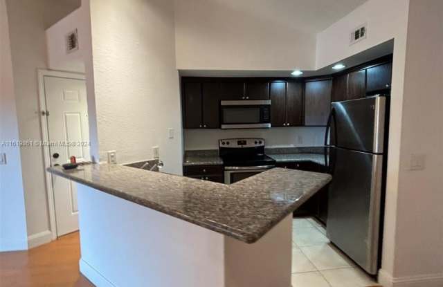 12870 VISTA ISLES