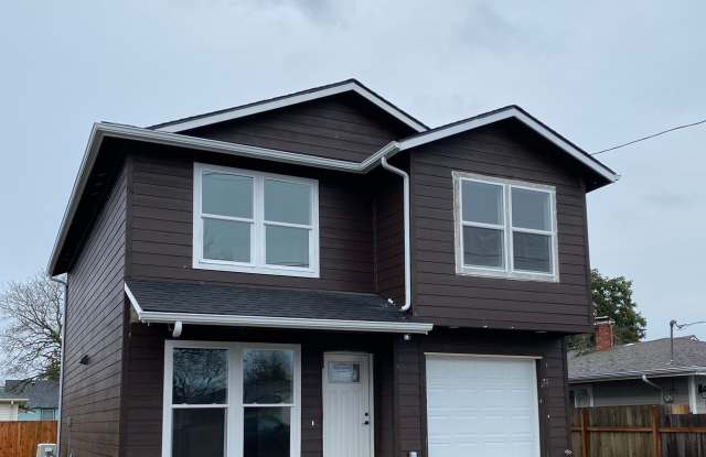 Newer Construction & Pet Friendly! 3 Bed 2.5 Bath Home Available!