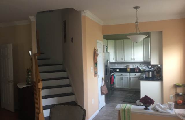 22381 Maison Carree Square