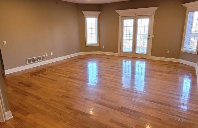 7664  Lions Gate Parkway