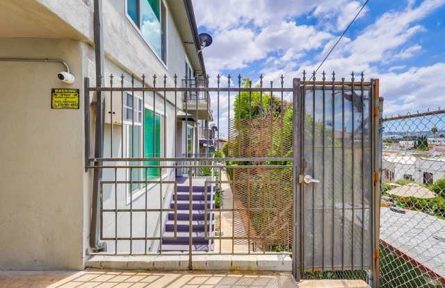 Stylish Mid‑Century Building in West Adams Park Tract