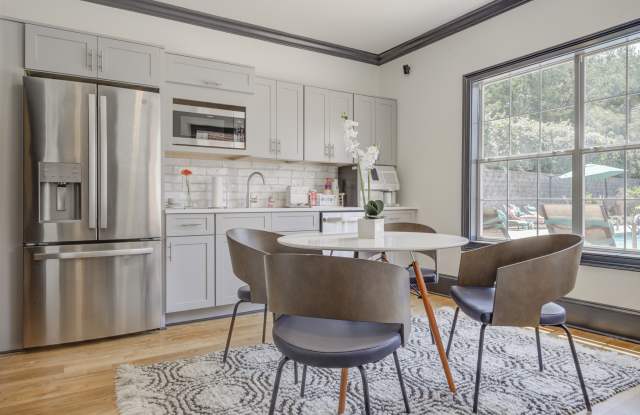 Vista Commons Apartment Homes