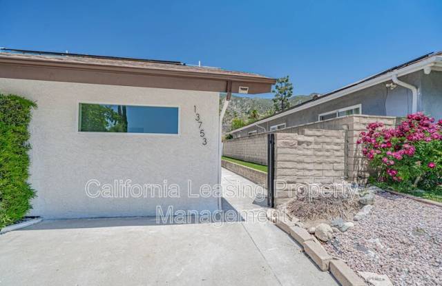 13753 Aldergrove Street