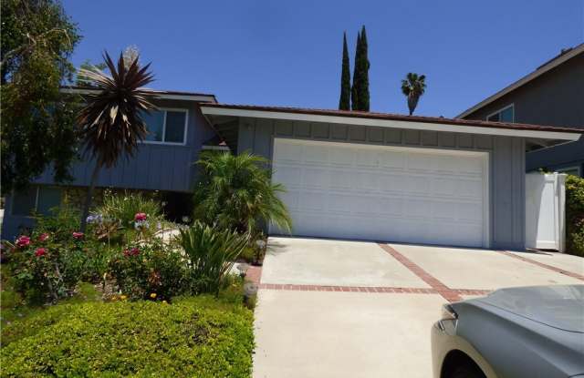 5650 Lake Lindero Drive