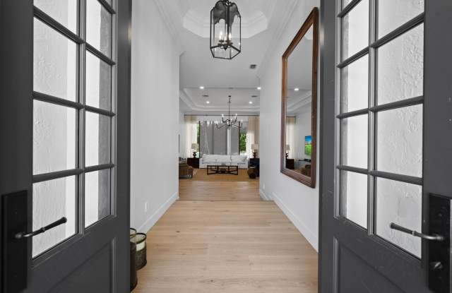 2911 Bent Cypress Road