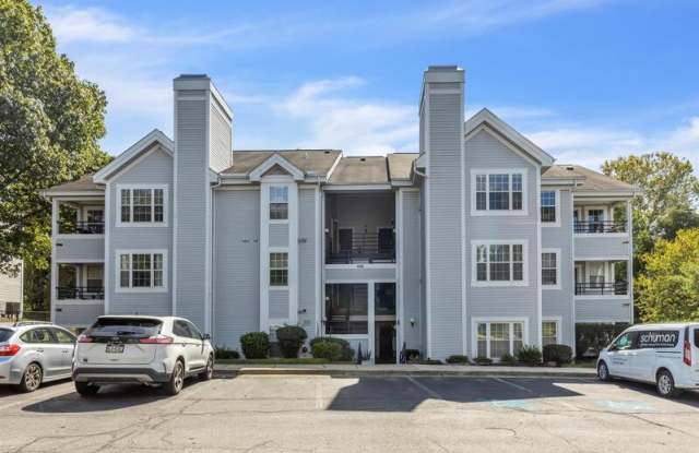 Photo of 606 Rolling Hill Walk