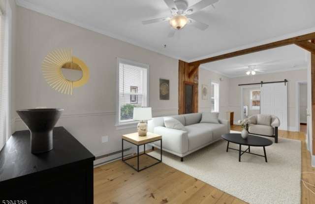 16 Schooleys Mountain Rd