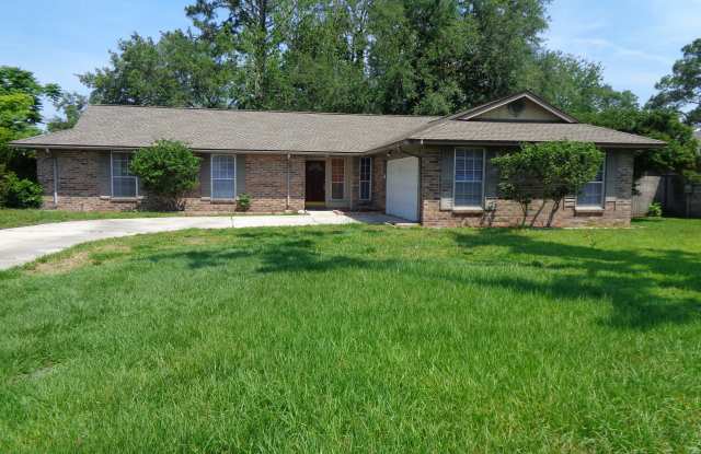 Photo of 812 Maplewood Lane