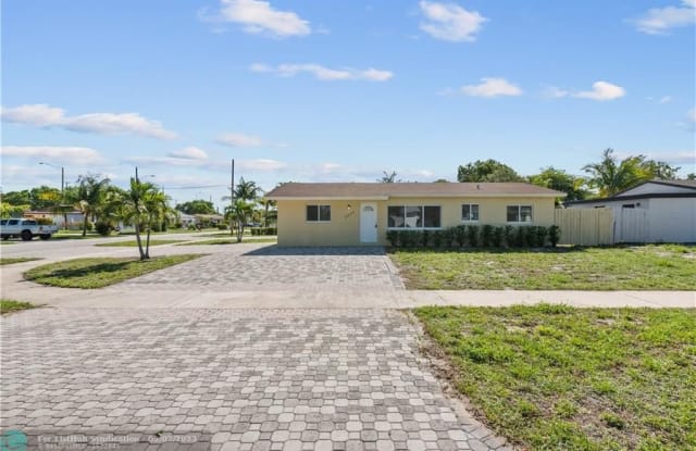 1030 SW 6th Way - 1030 Southwest 6th Way, Deerfield Beach, FL 33441