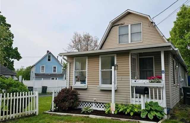 8 Peak Avenue
