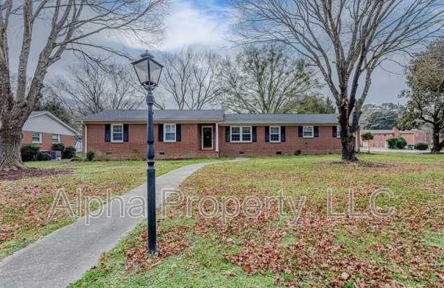 Photo of 400 Fairhaven Dr