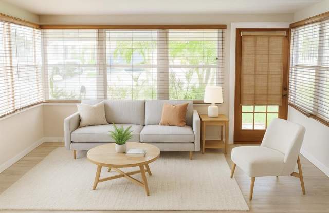 Photo of 904 SE 13th St