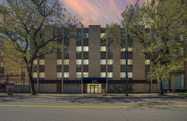 5420 N SHERIDAN Road