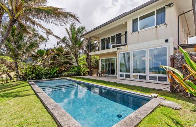 Laie Beachfront Estate: 4BR Luxury w/ Private Pool