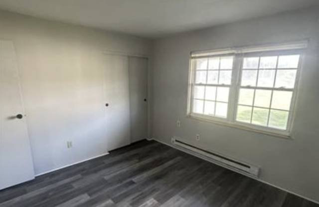 1811 South Breiel Boulevard - 1817