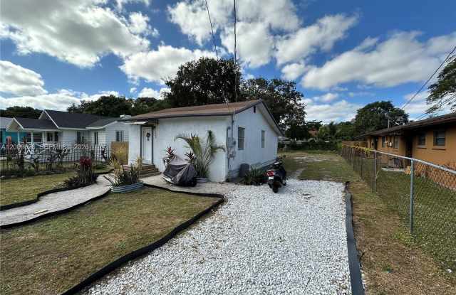 5646 NW 3rd Ave