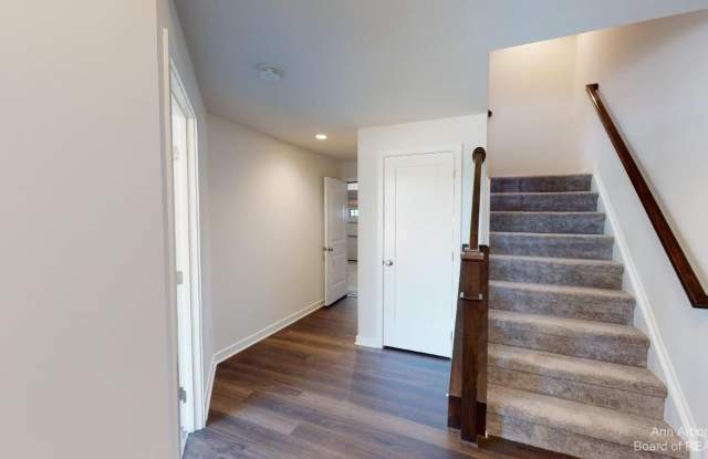 2704 S Spurway Drive