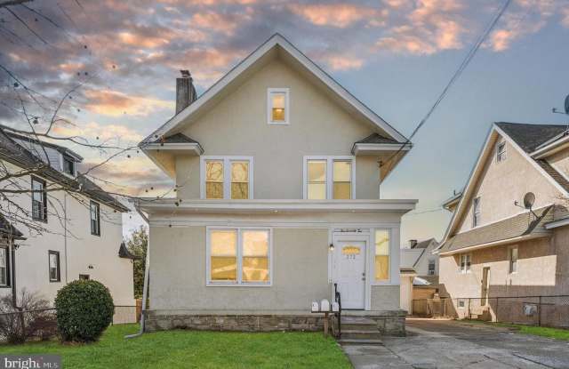 Photo of 272 BURMONT RD #2