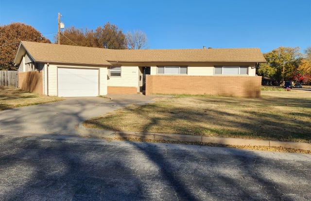 2356 N Halstead St - 2356 North Halstead Street, Wichita, KS 67204