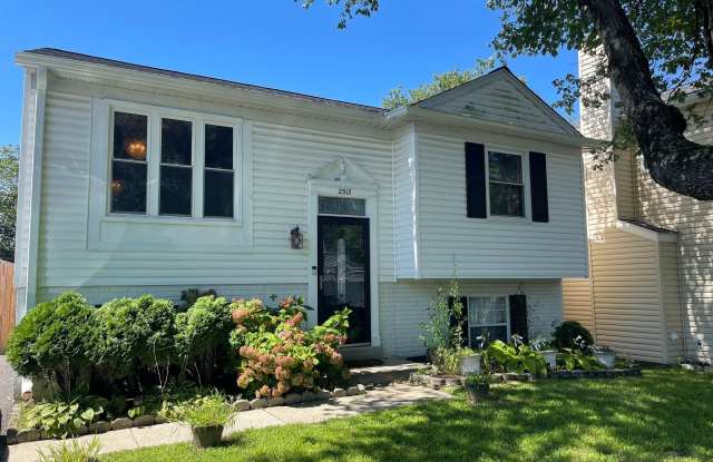 Photo of 2313 WESTPORT Lane