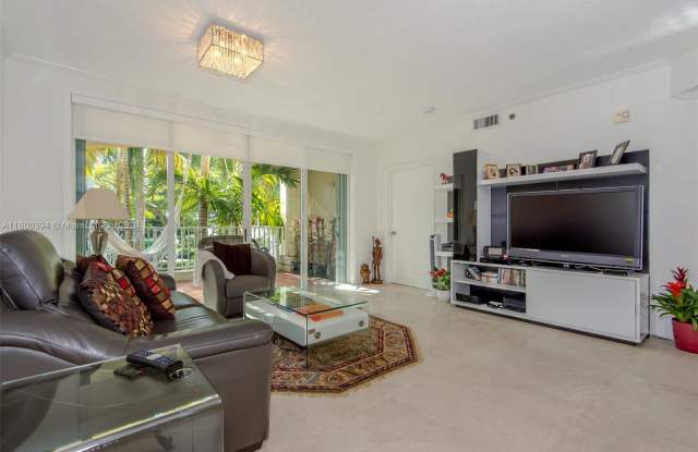 Photo of 1824 Brickell Avenue