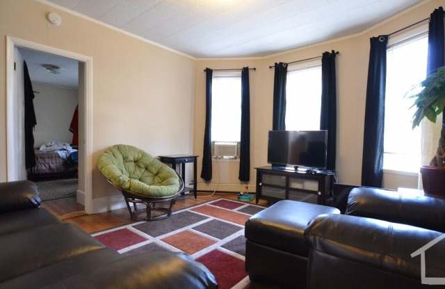 441 Washington St #1A Boston MA 02135