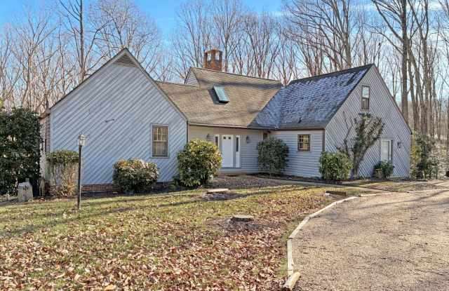 Charming and Unique 3 Bedroom - Powhatan/Midlothian Area