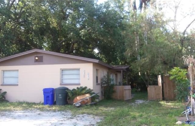 2330 Victoria AVE - 2330 Victoria Ave, Fort Myers, FL 33901