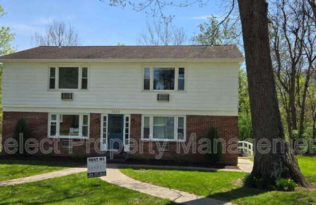 3839 Sleepy Hollow Lane