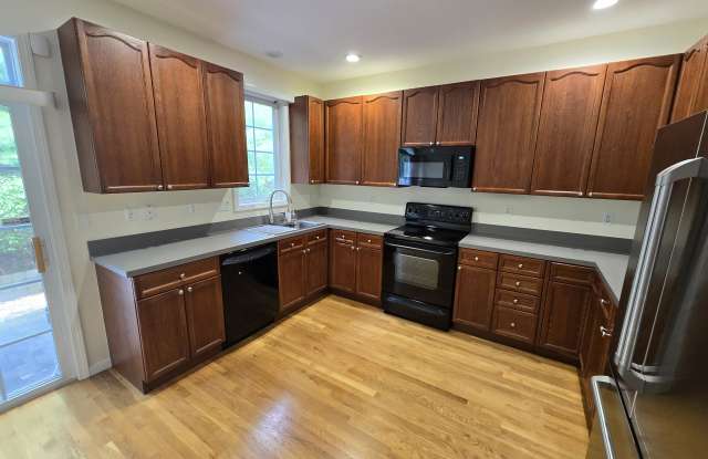 94 Woodcrest Lane