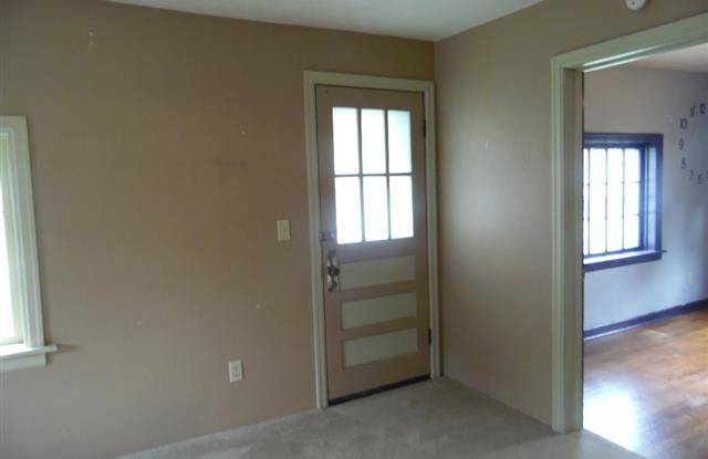 2703 Merchant Street