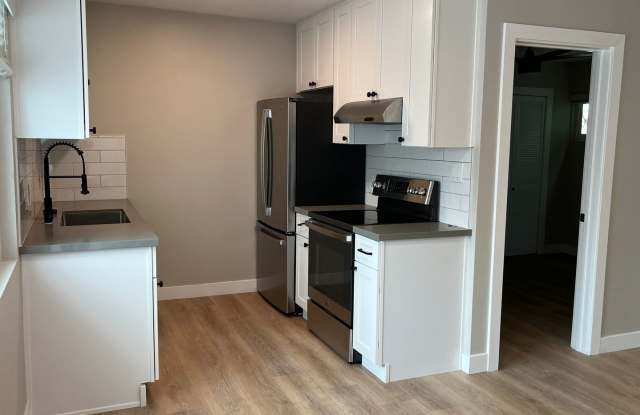 Photo of 4328 Fanuel