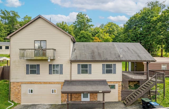 351 Duff Road - 351 Duff Road, Allegheny County, PA 15143