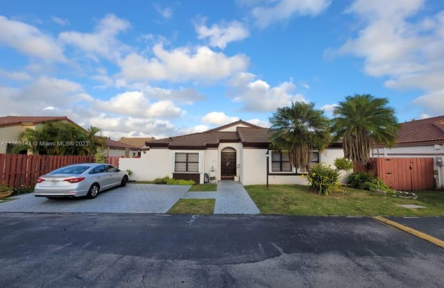 609 SW 87th Pl - 609 Southwest 87th Place, Fountainebleau, FL 33174